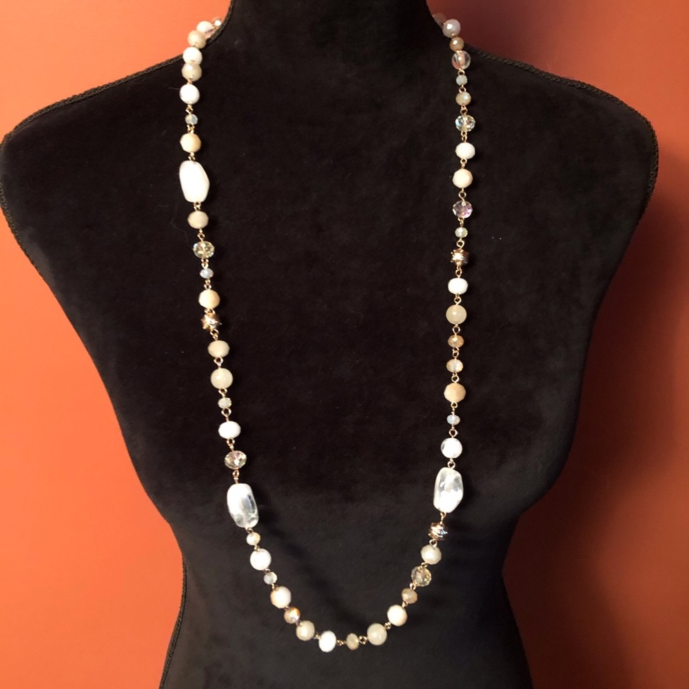 🌼 36 inch White Beaded Necklace and Earring Set 🌼